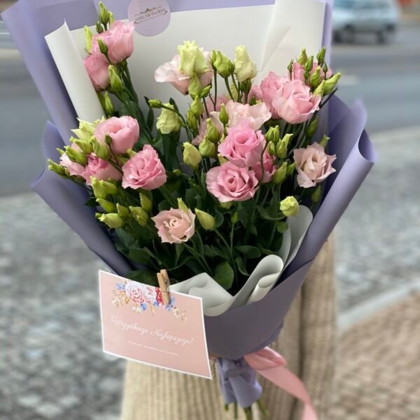 Bukiet z delikatnej różowej eustomy