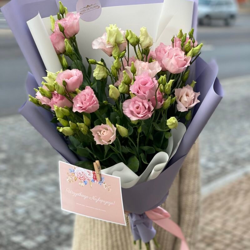 Bukiet z delikatnej różowej eustomy