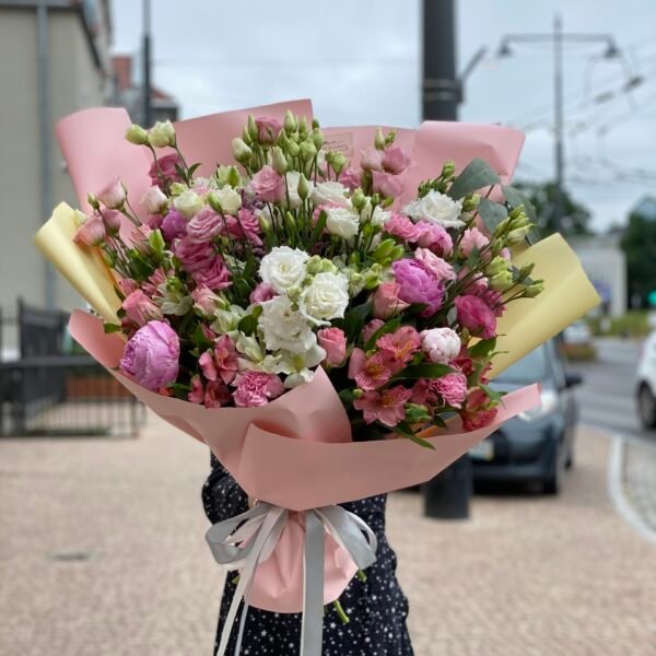 Duży bukiet w pastelowej kolorystyce