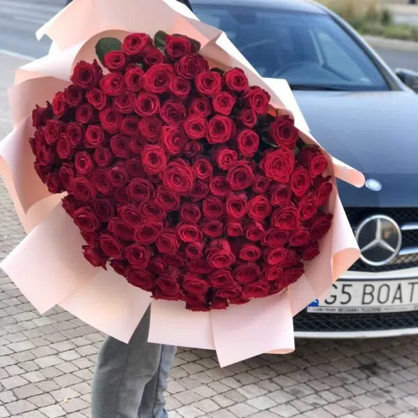 Bukiet z 123 czerwonych róż