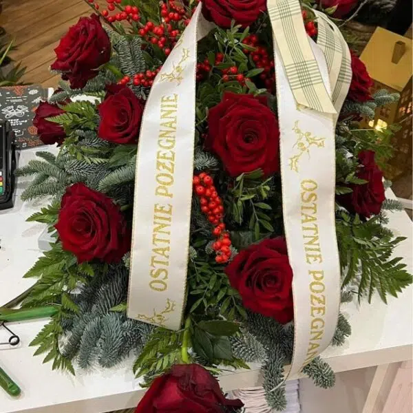 Wiązanka pogrzebowa róże