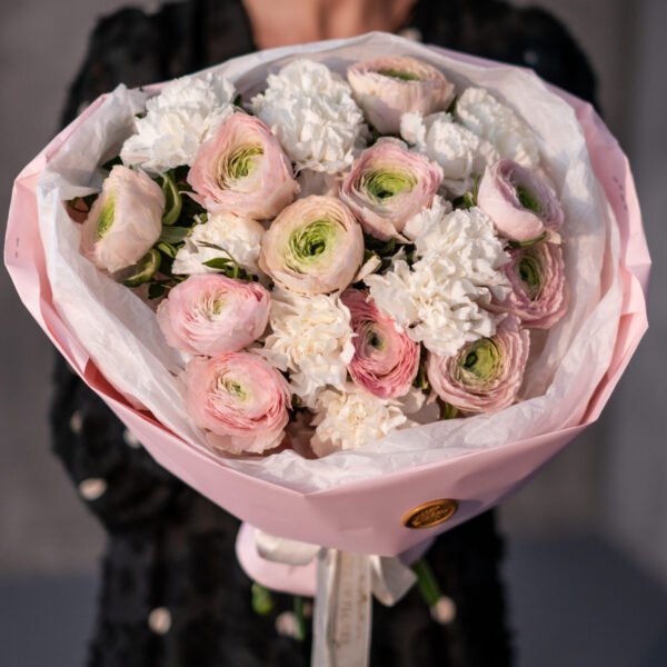 Bukiet z jaskrów oraz goździków