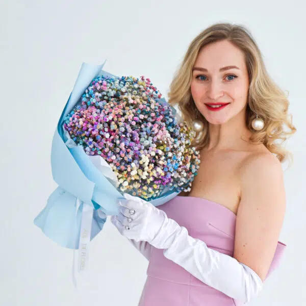 Bukiet z kolorowej gipsówki