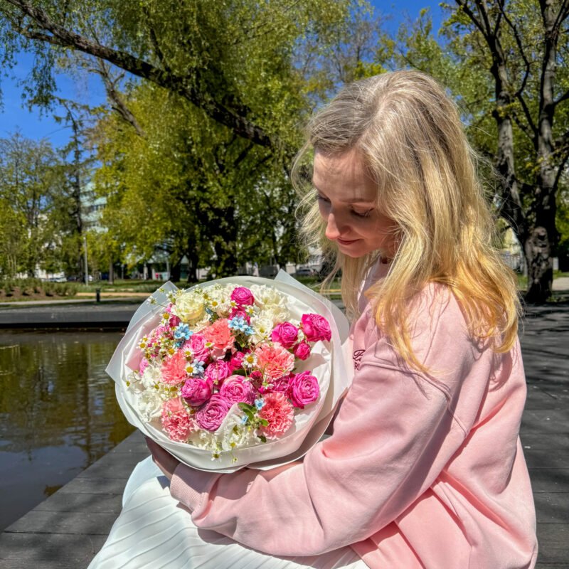 Bukiet w odcieniach bieli i różu