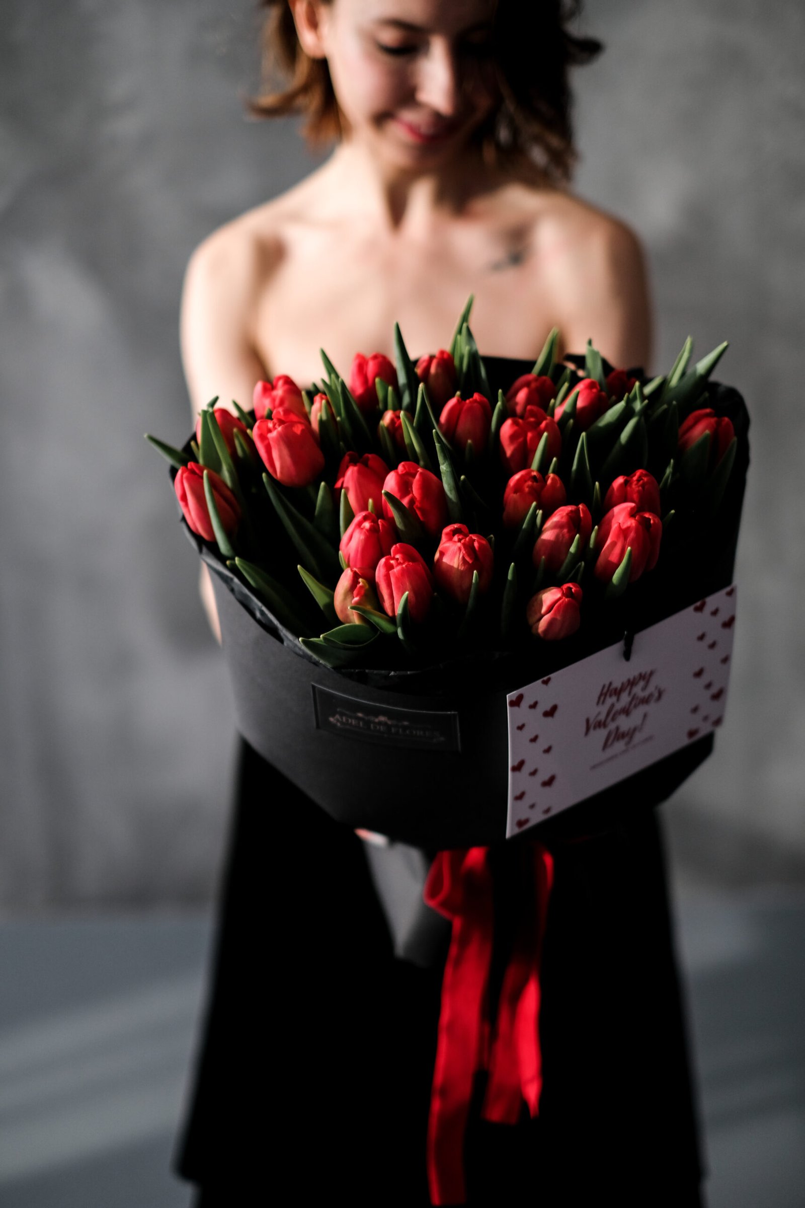 Bukiet czerwonych tulipanów Adel de Flores