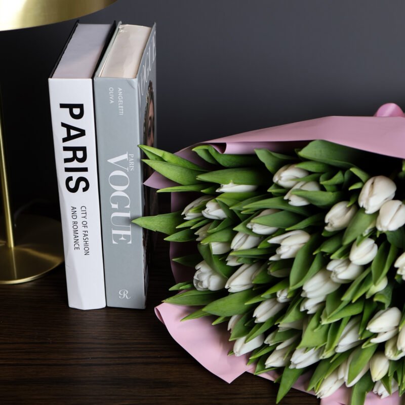 Bukiet białych tulipanów Adel del flores