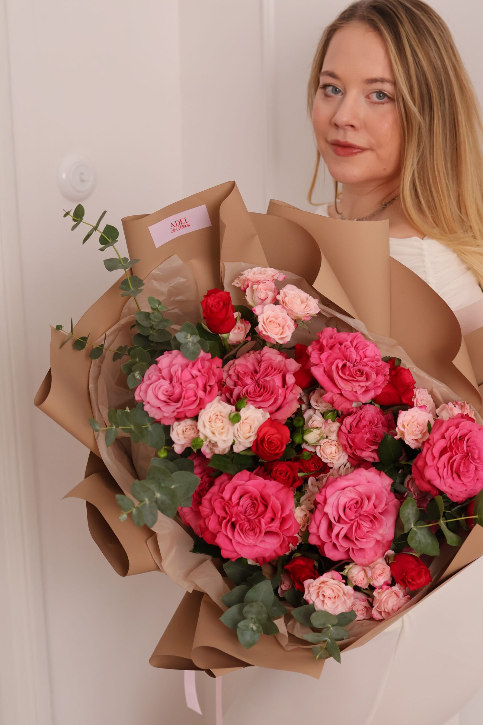 Bukiet z róż krzewiastych i róż Country Blues - obrazek 2